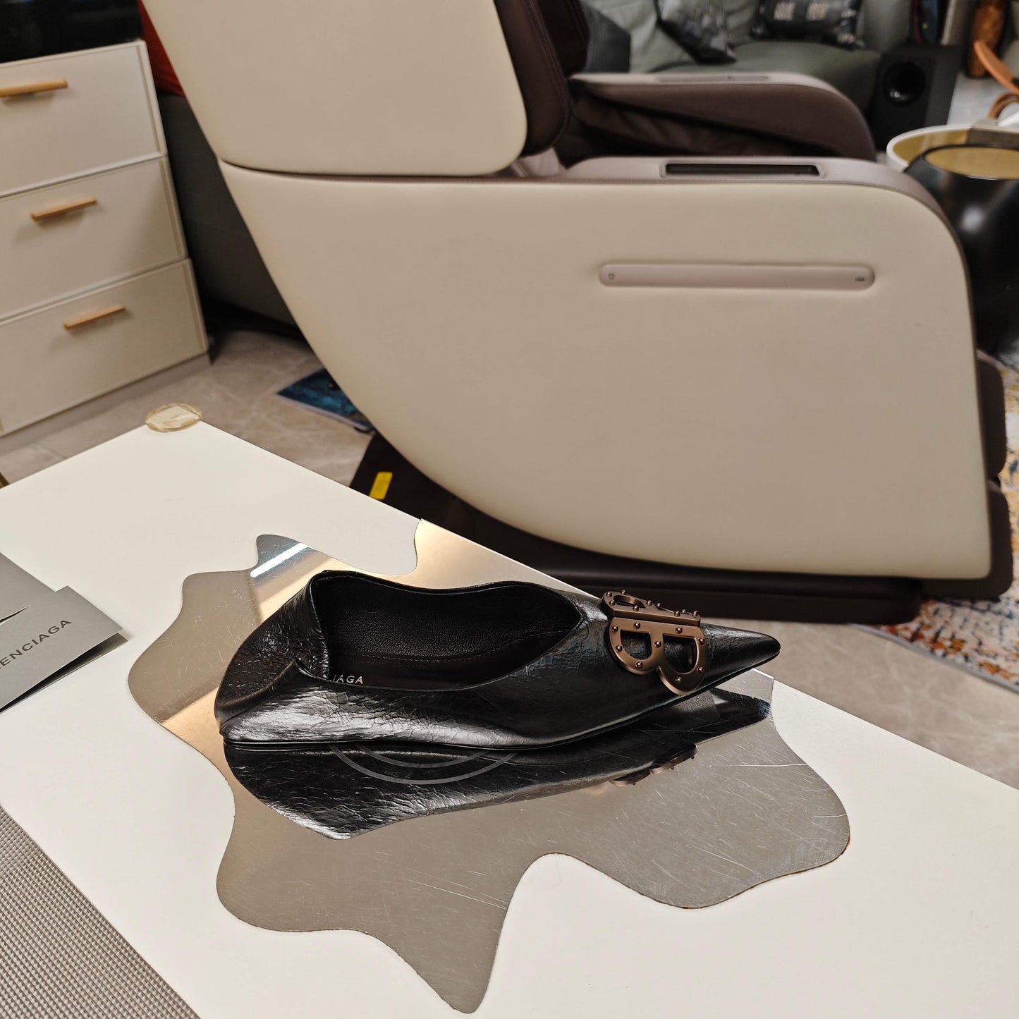 POINTED BALLET FLATS IN BLACK SHINY CRACKED SHEEPSKIN - 34