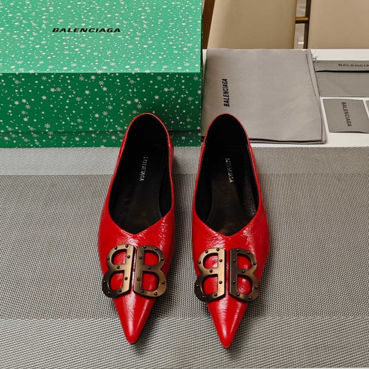 POINTED BALLET FLATS IN RED SHINY CRACKED SHEEPSKIN - 34