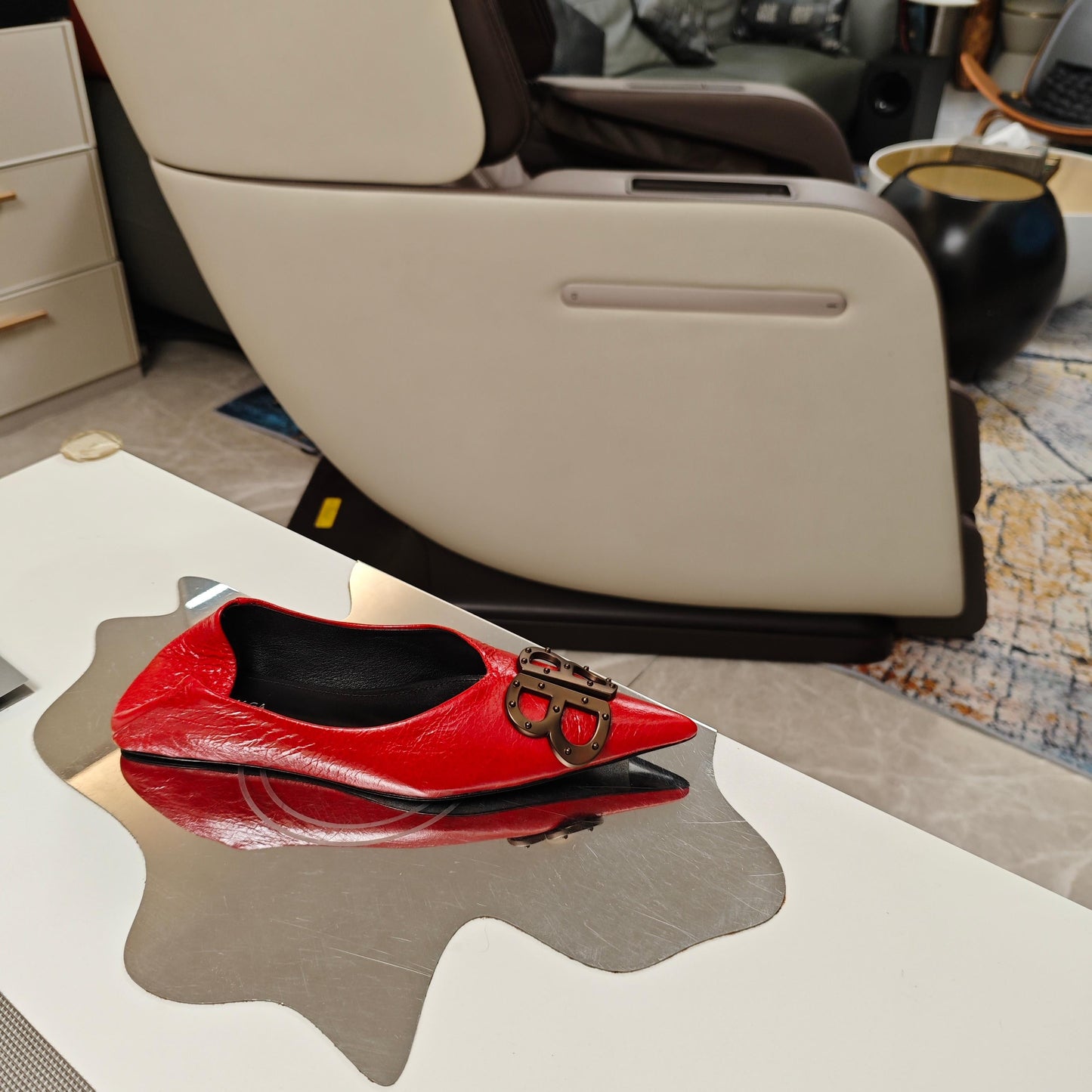 POINTED BALLET FLATS IN RED SHINY CRACKED SHEEPSKIN - 34