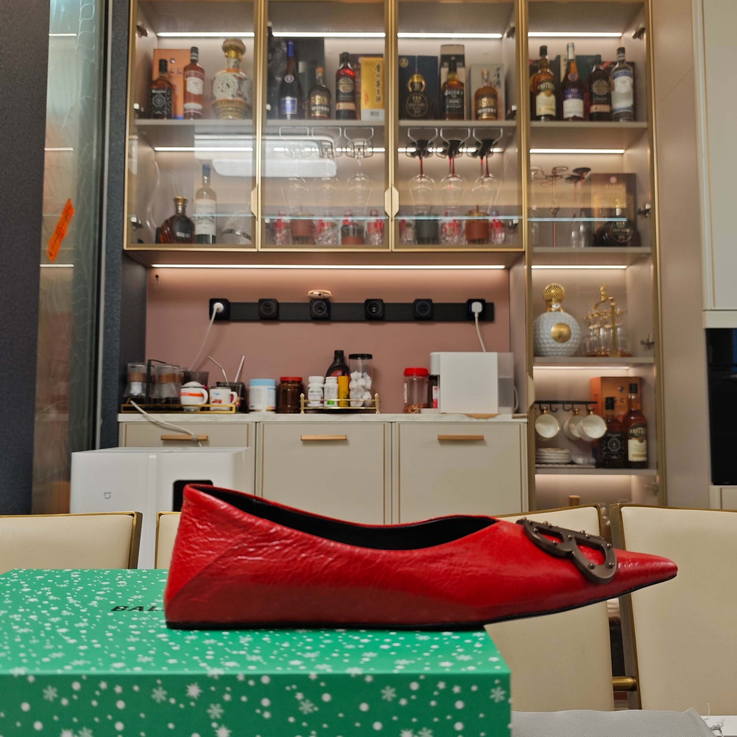POINTED BALLET FLATS IN RED SHINY CRACKED SHEEPSKIN - 34
