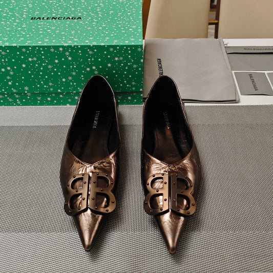 POINTED BALLET FLATS IN CHOCOLATE SHINY CRACKED SHEEPSKIN - 34