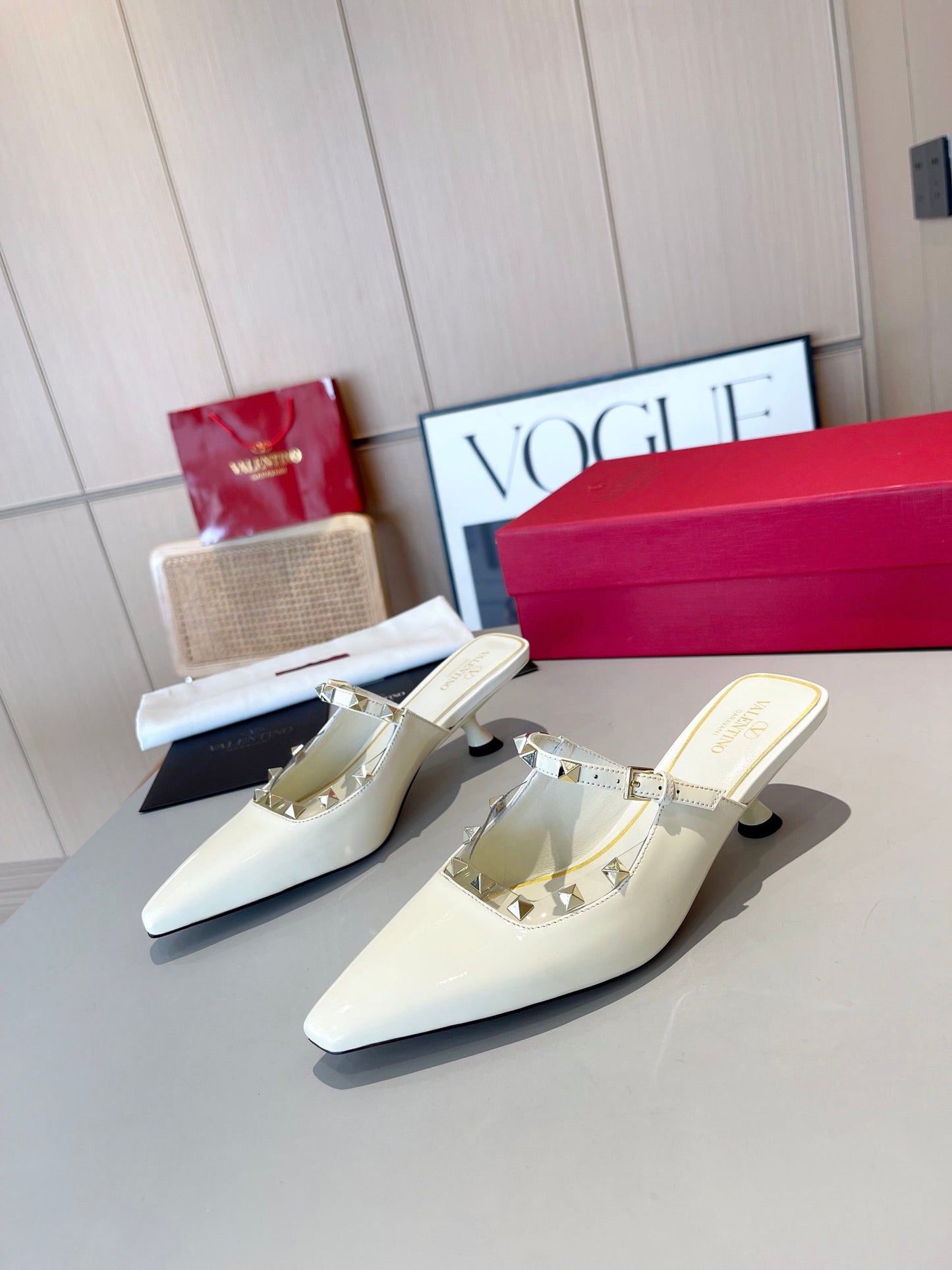 ROCKSTUD CAGED MULES 5 CM IN WHITE CALFSKIN - 34
