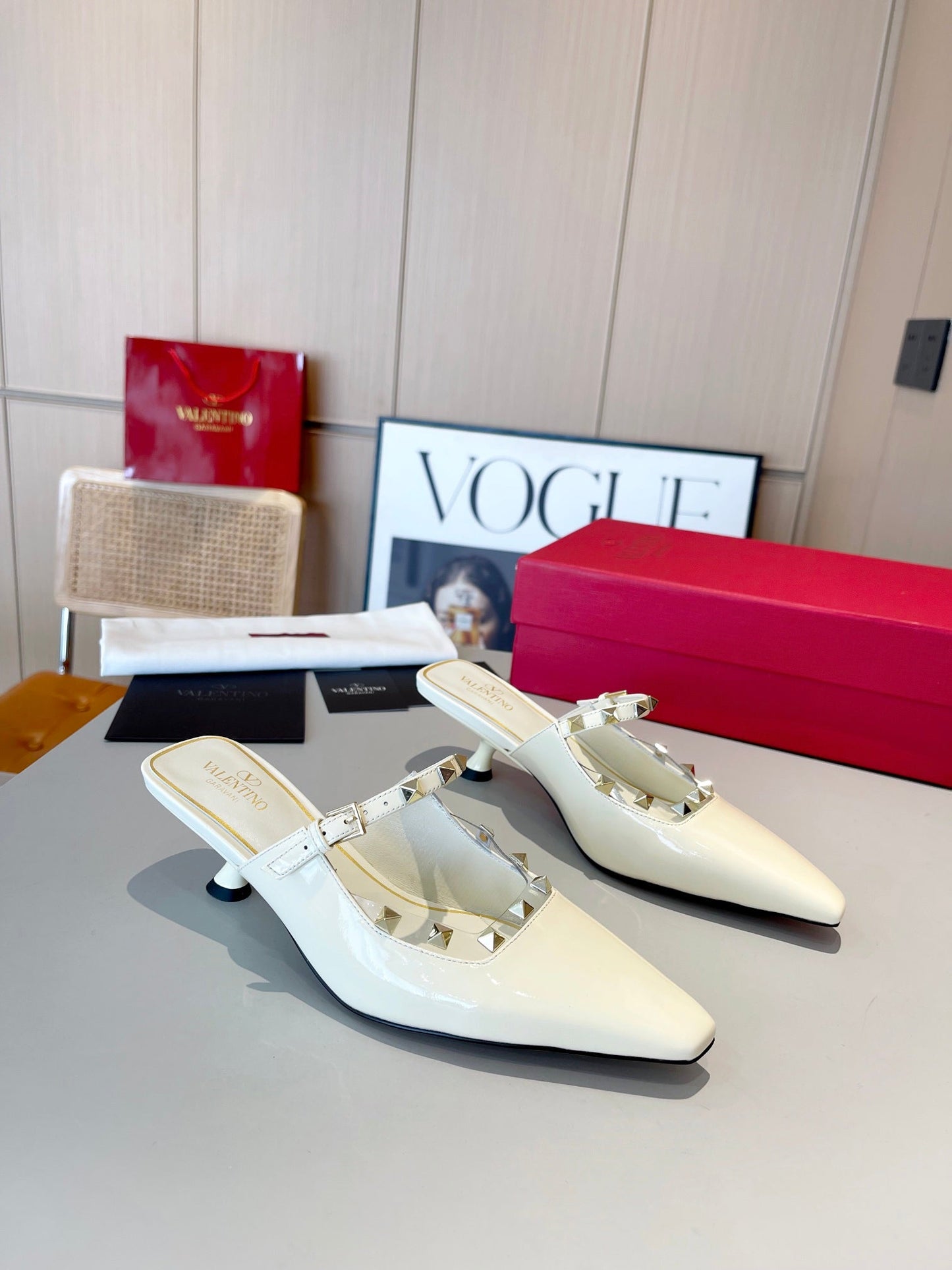 ROCKSTUD CAGED MULES 5 CM IN WHITE CALFSKIN - 34