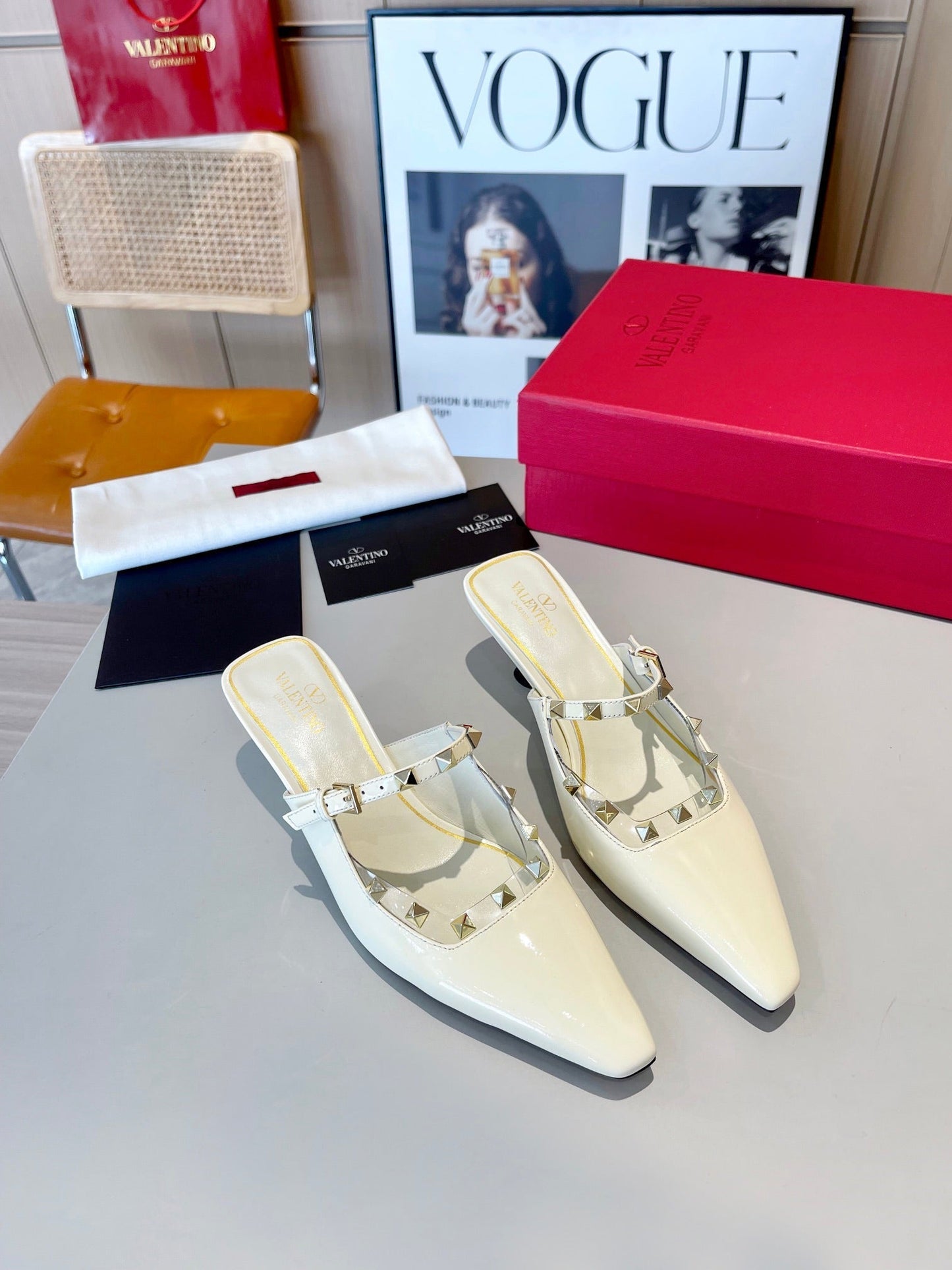 ROCKSTUD CAGED MULES 5 CM IN WHITE CALFSKIN - 34