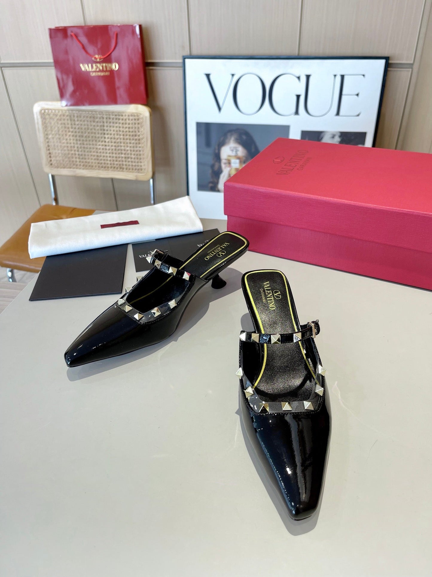 ROCKSTUD CAGED MULES 5 CM IN BLACK CALFSKIN - 34