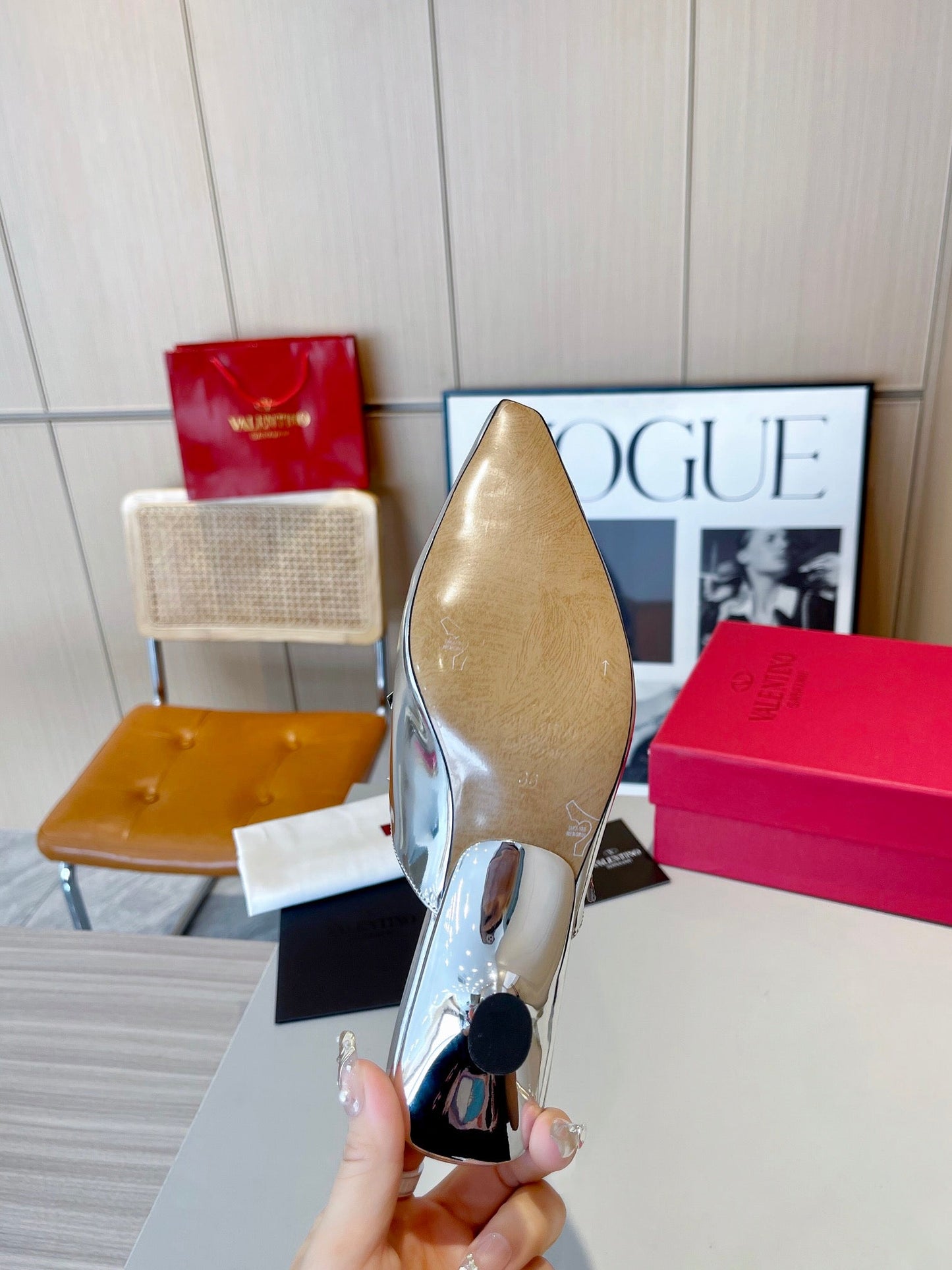 ROCKSTUD CAGED MULES 5 CM IN SILVER CALFSKIN - 34