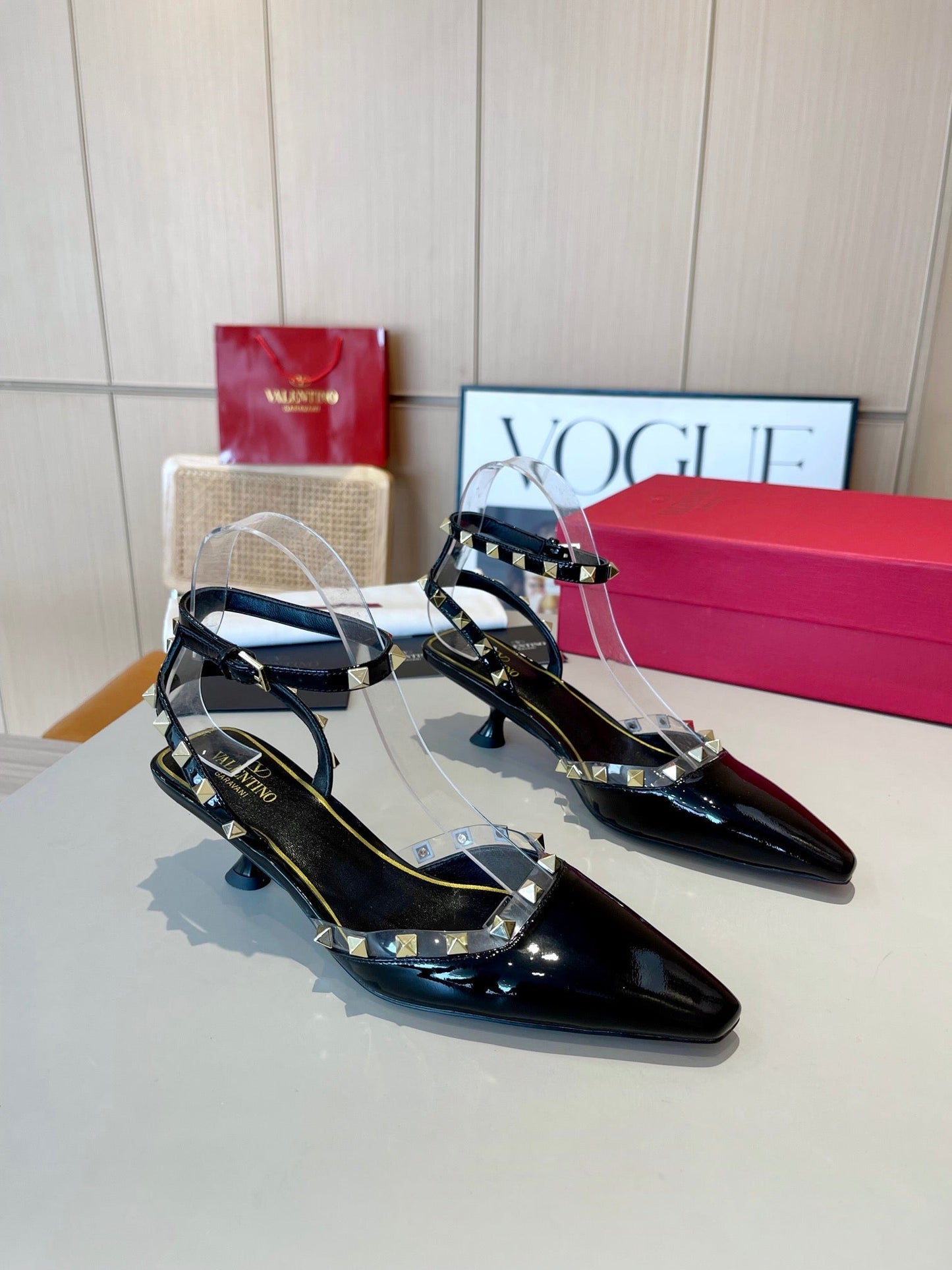 ROCKSTUD CAGED SLINGBACKS 5 CM IN BLACK CALFSKIN - 34