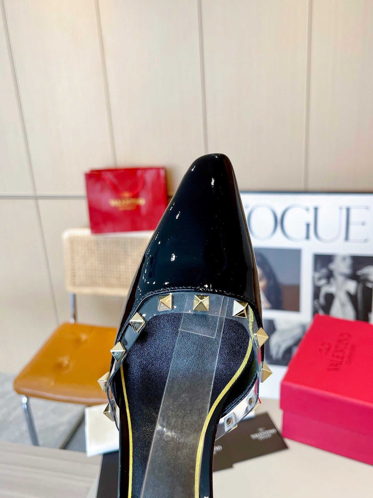 ROCKSTUD CAGED SLINGBACKS 5 CM IN BLACK CALFSKIN - 34