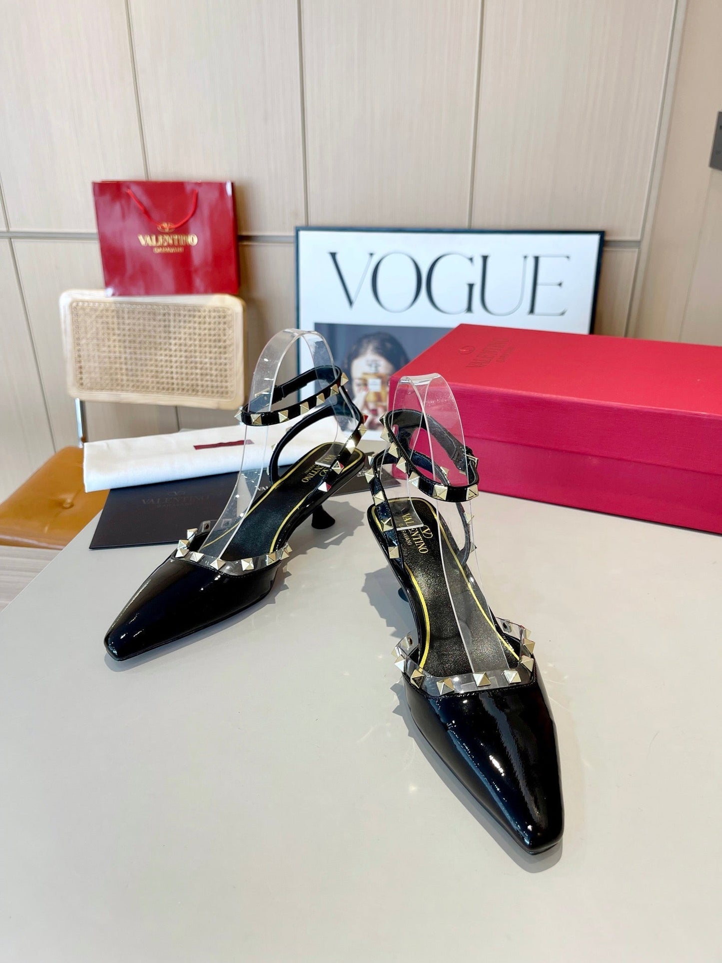 ROCKSTUD CAGED SLINGBACKS 5 CM IN BLACK CALFSKIN - 34