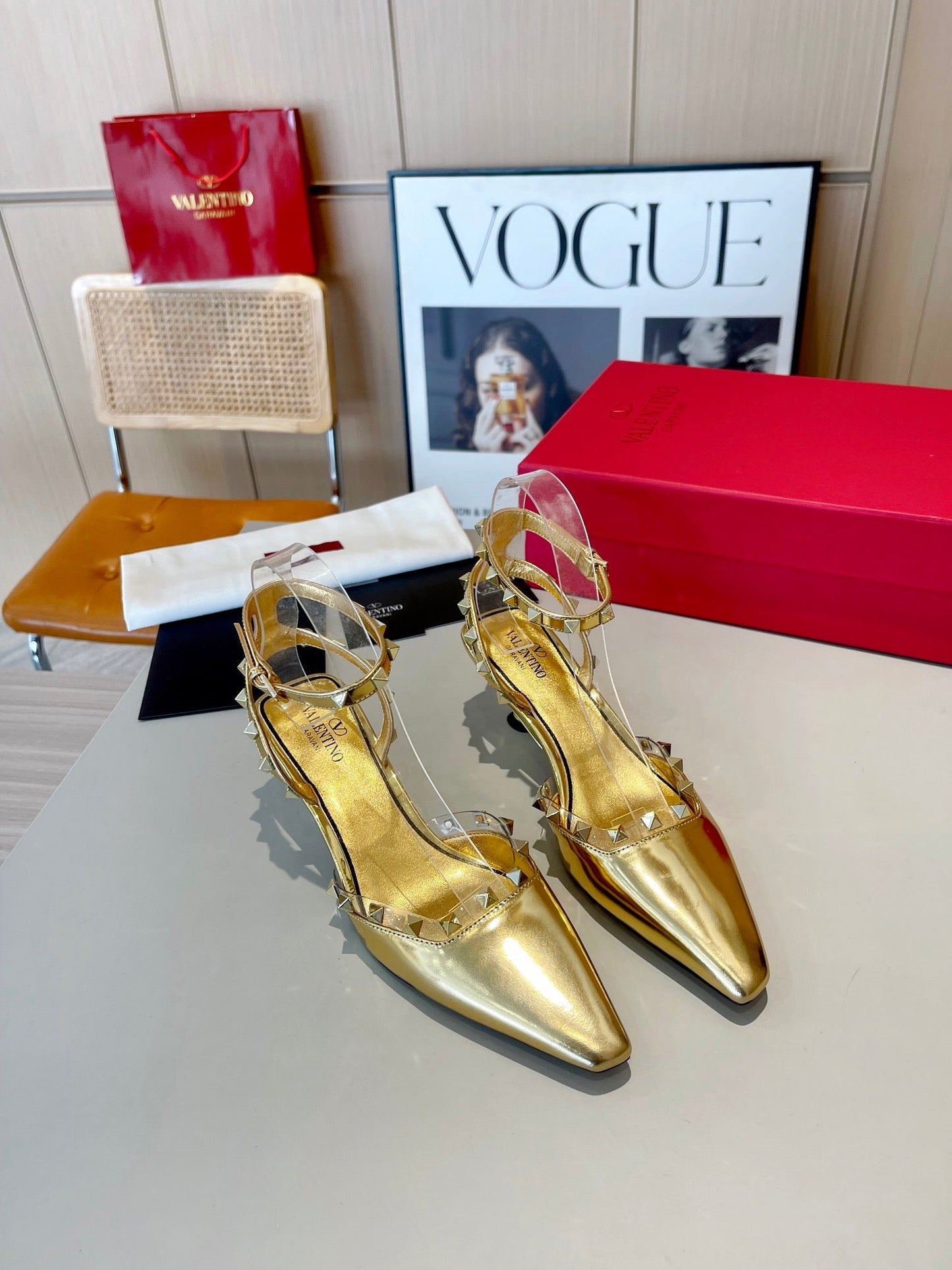 ROCKSTUD CAGED SLINGBACKS 5 CM IN GOLD CALFSKIN - 34