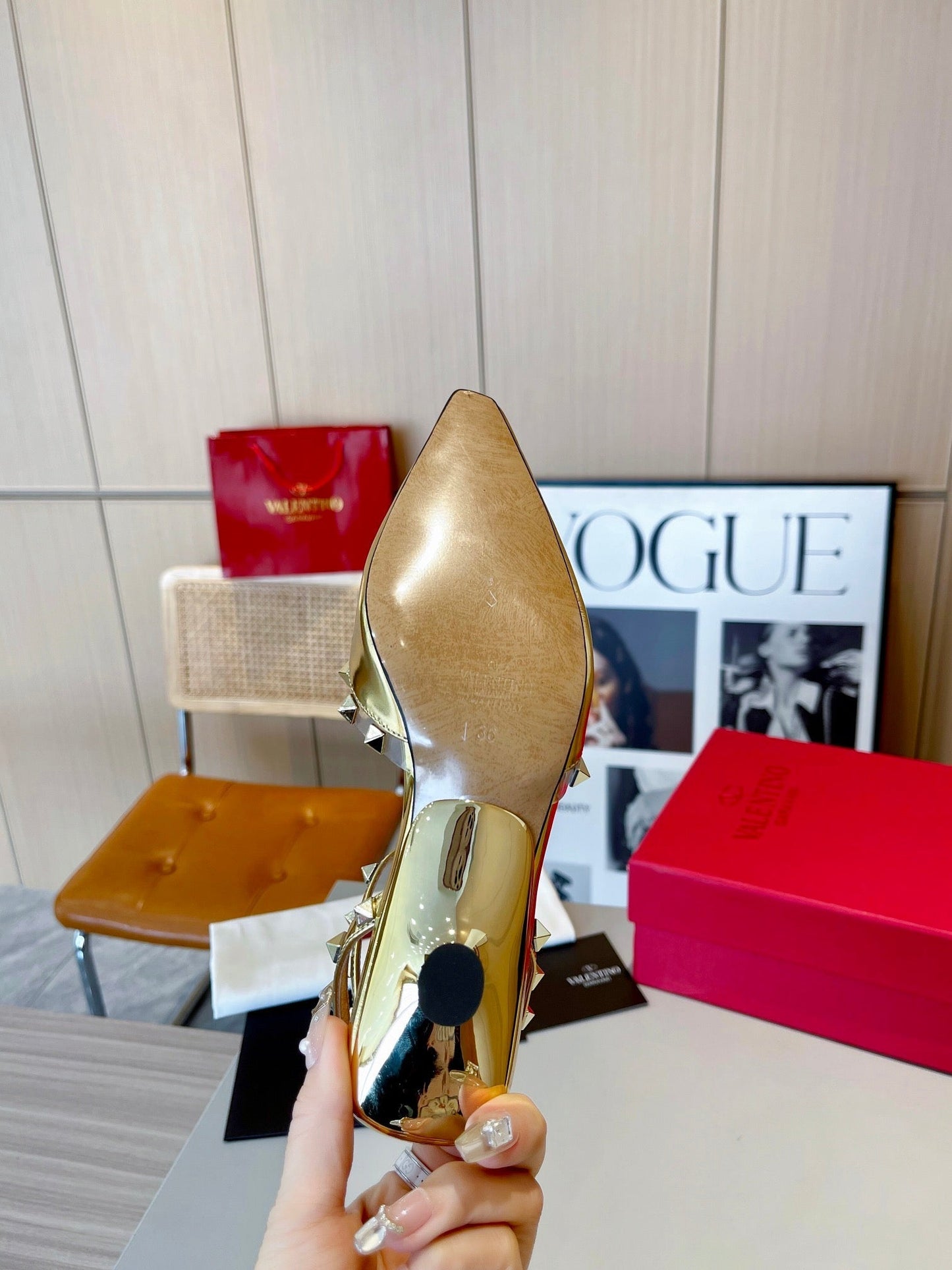 ROCKSTUD CAGED SLINGBACKS 5 CM IN GOLD CALFSKIN - 34