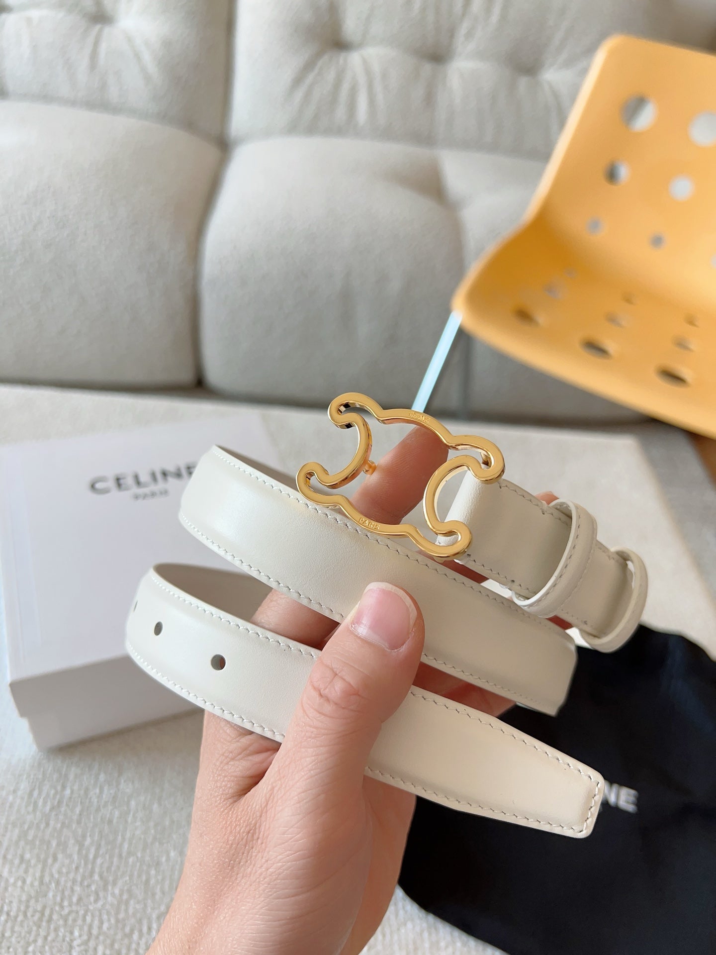 CELINE 25S TRIOMPHE BELT 25MM IN WHITE CALFSKIN GOLD HARDWARE 585788 - 26 - 28