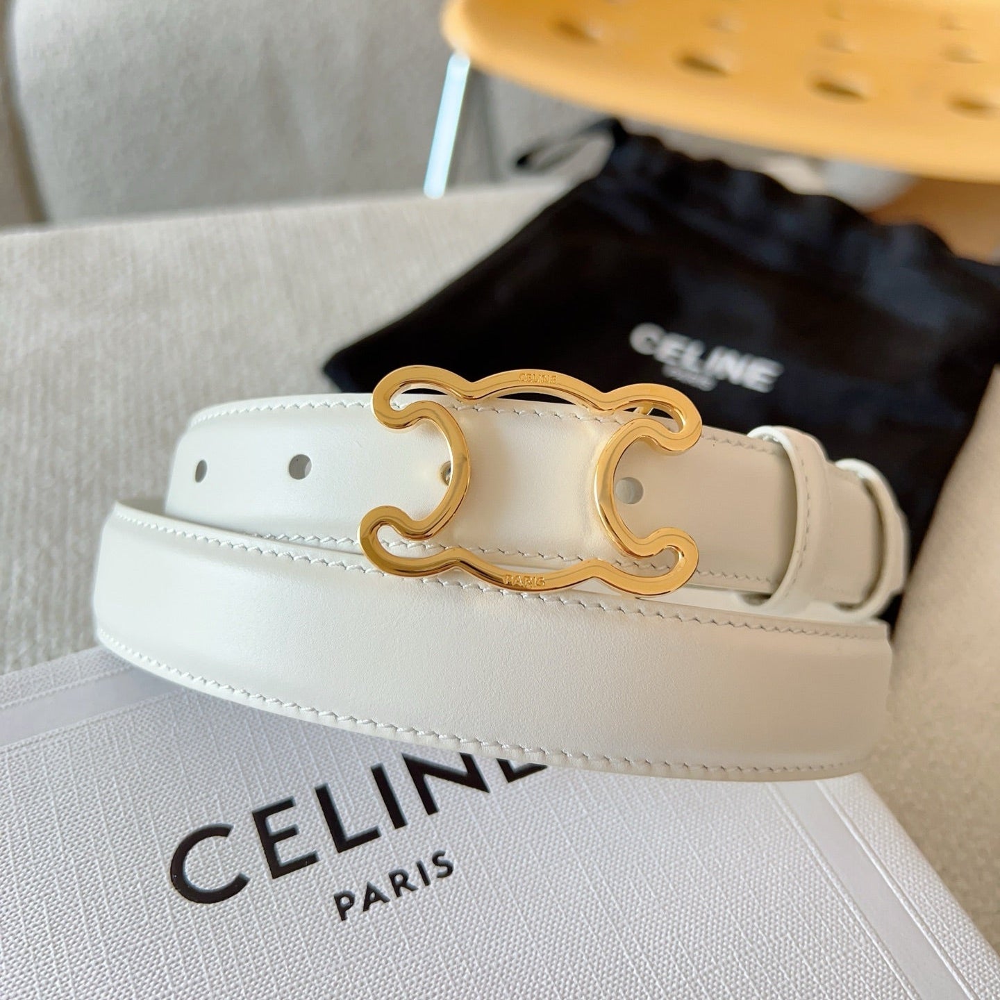 CELINE 25S TRIOMPHE BELT 25MM IN WHITE CALFSKIN GOLD HARDWARE 585788 - 26 - 28