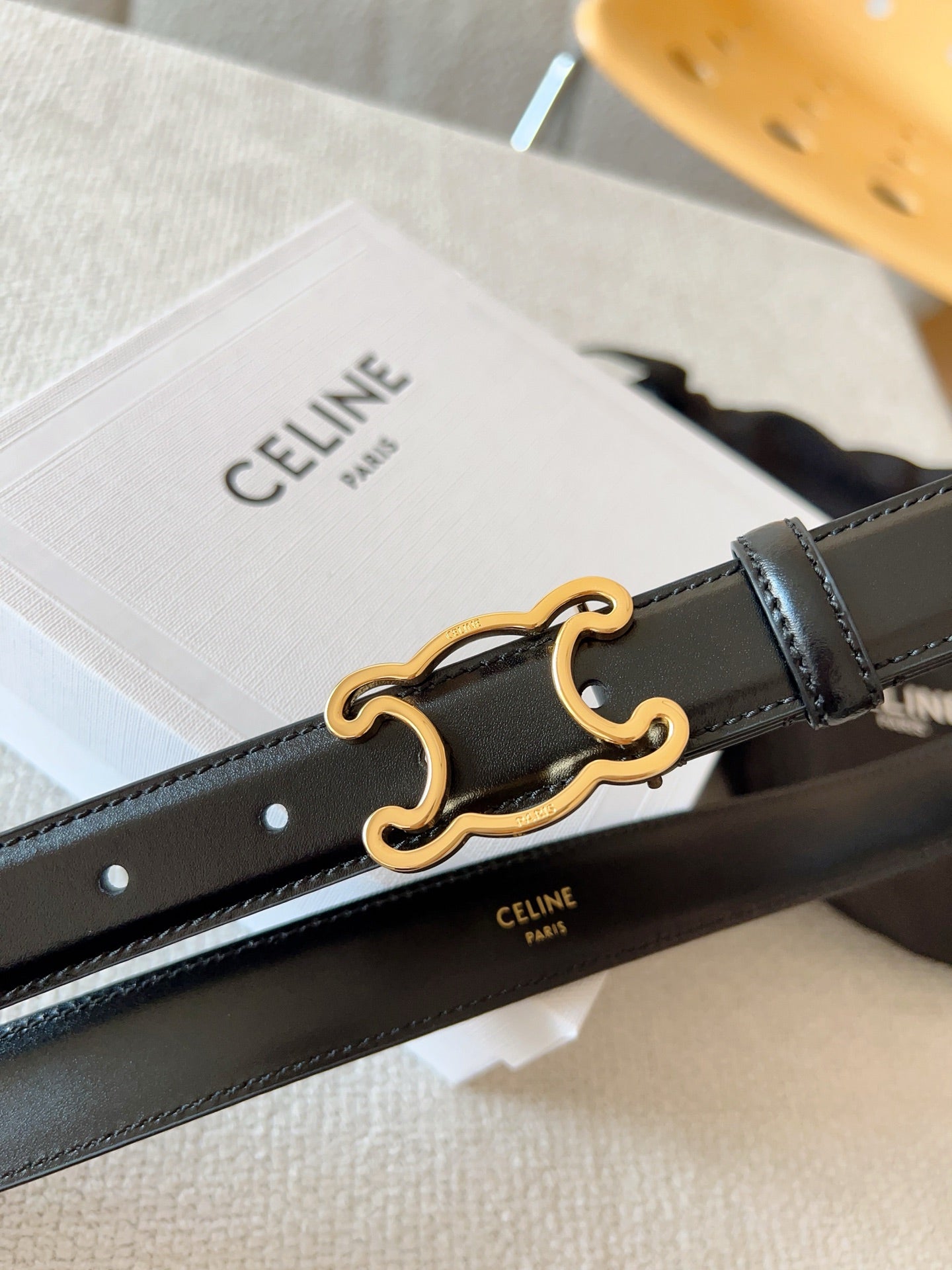 CELINE 25S TRIOMPHE BELT 25MM IN BLACK CALFSKIN GOLD HARDWARE 585790 - 26 - 28
