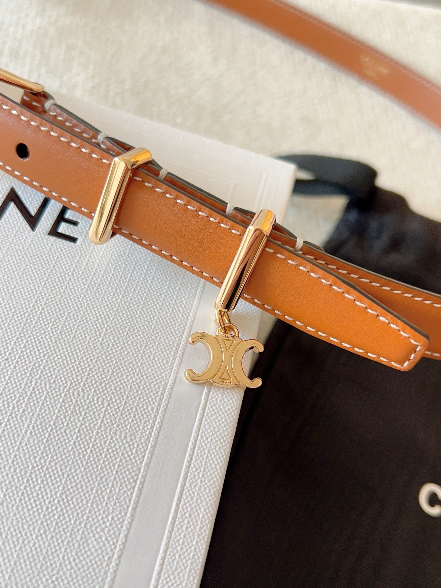 CL BELT 18MM IN BROWN TAURILLON CALFSKIN GOLD BUCKLE - 30