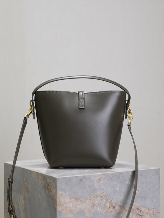 YSL 25S LE 37 MINI 20 З ТЕМНО-ОЛИВКОВОЇ ТЕЛЯЧОЇ ШКІРИ З ЗОЛОТИСТОЮ ФУРНІТУРОЮ