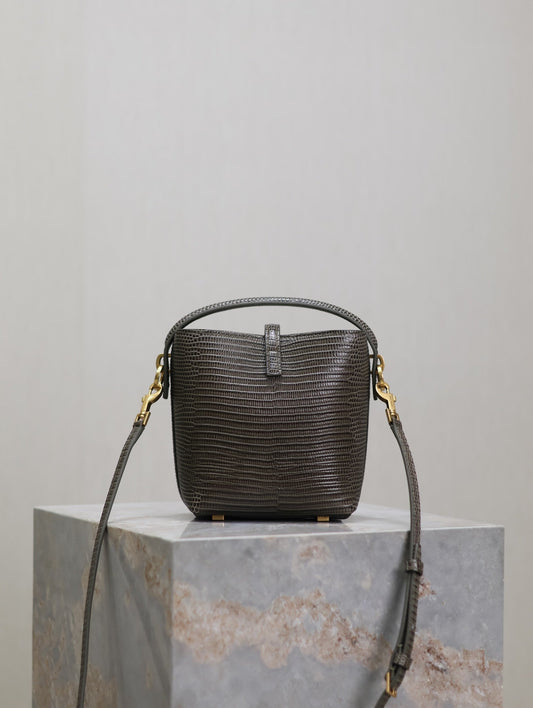 YSL 25S LE 37 MINI 15 З ТЕЛЯЧОЇ ШКІРИ КОРИЧНЕВОГО КОЛЬОРУ З ВІЗЕРУНКОМ ПІД ЯЩІРКУ, ЗОЛОТА ФУРНІТУРА