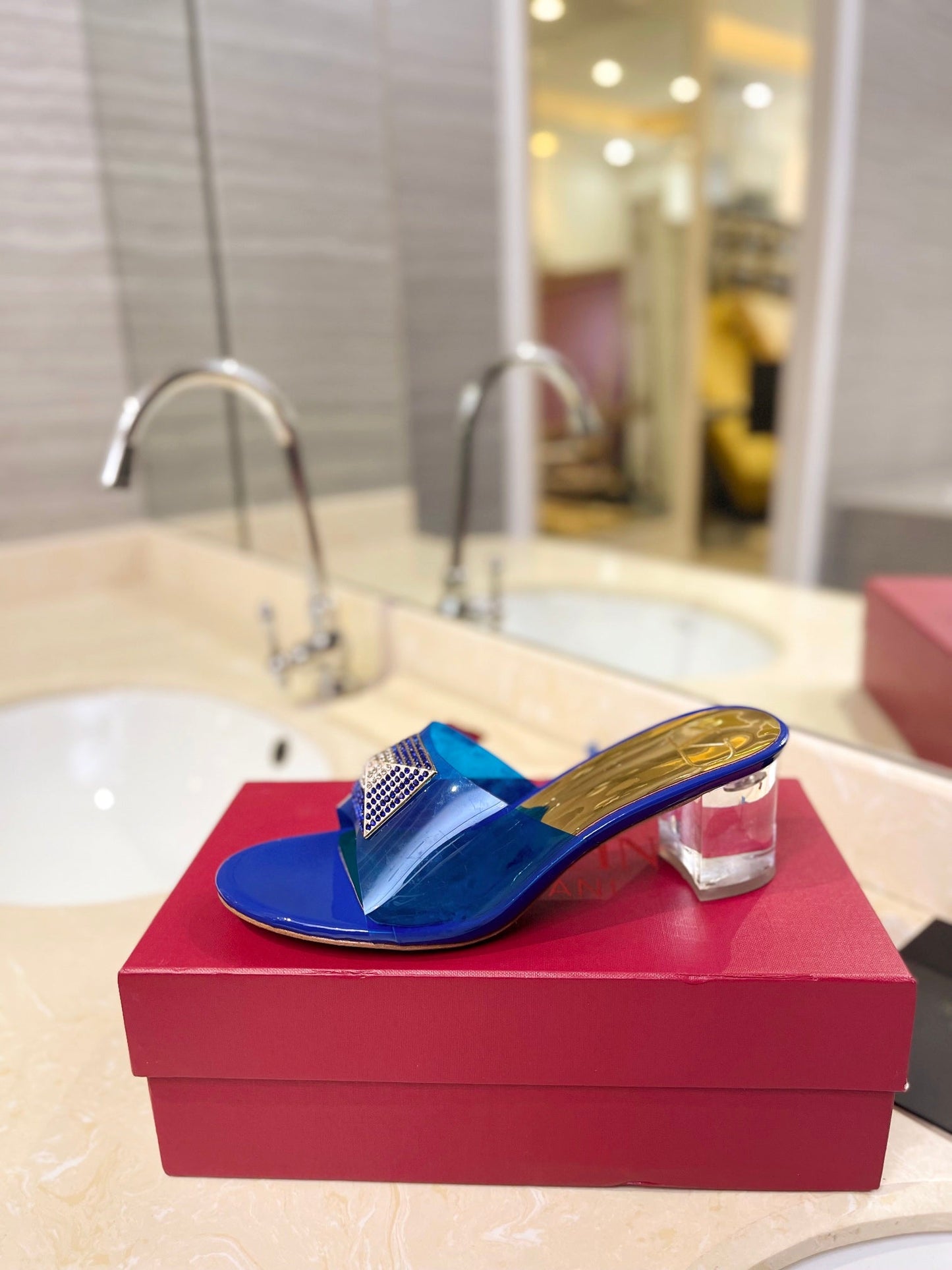 HIGH MULE 60MM IN COBALT BLUE SHEEPSKIN AND TRANSPARENT PVC - 35