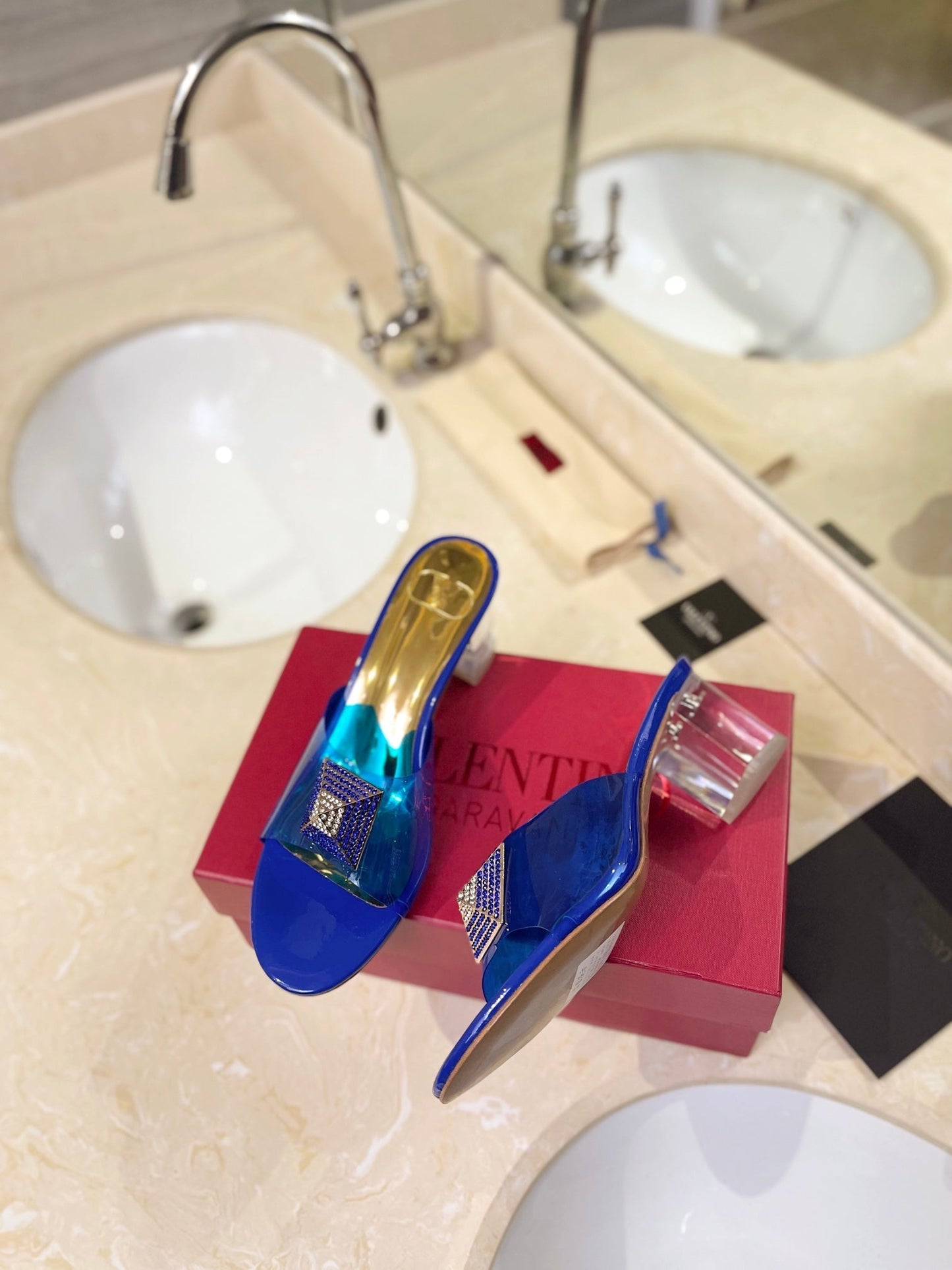 HIGH MULE 60MM IN COBALT BLUE SHEEPSKIN AND TRANSPARENT PVC - 35