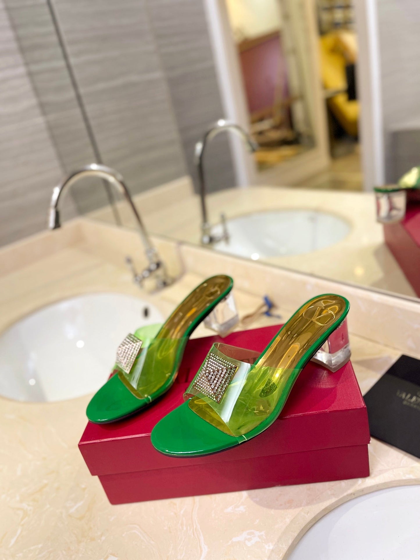 HIGH MULE 60MM IN SHAMROCK GREEN SHEEPSKIN AND TRANSPARENT PVC - 35