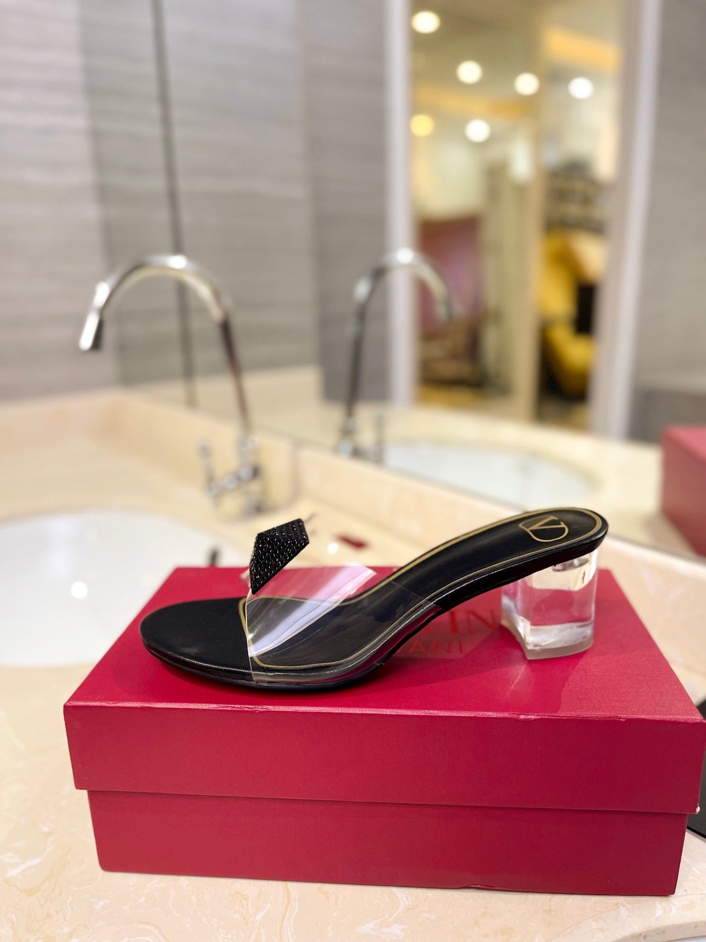 HIGH MULE 60MM IN BLACK SHEEPSKIN AND TRANSPARENT PVC - 35
