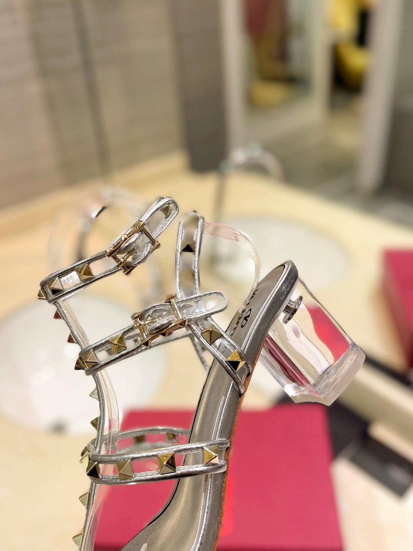 ROCKSTUD SANDAL WITH STRAP IN SILVER CALFSKIN 60 MM - 34