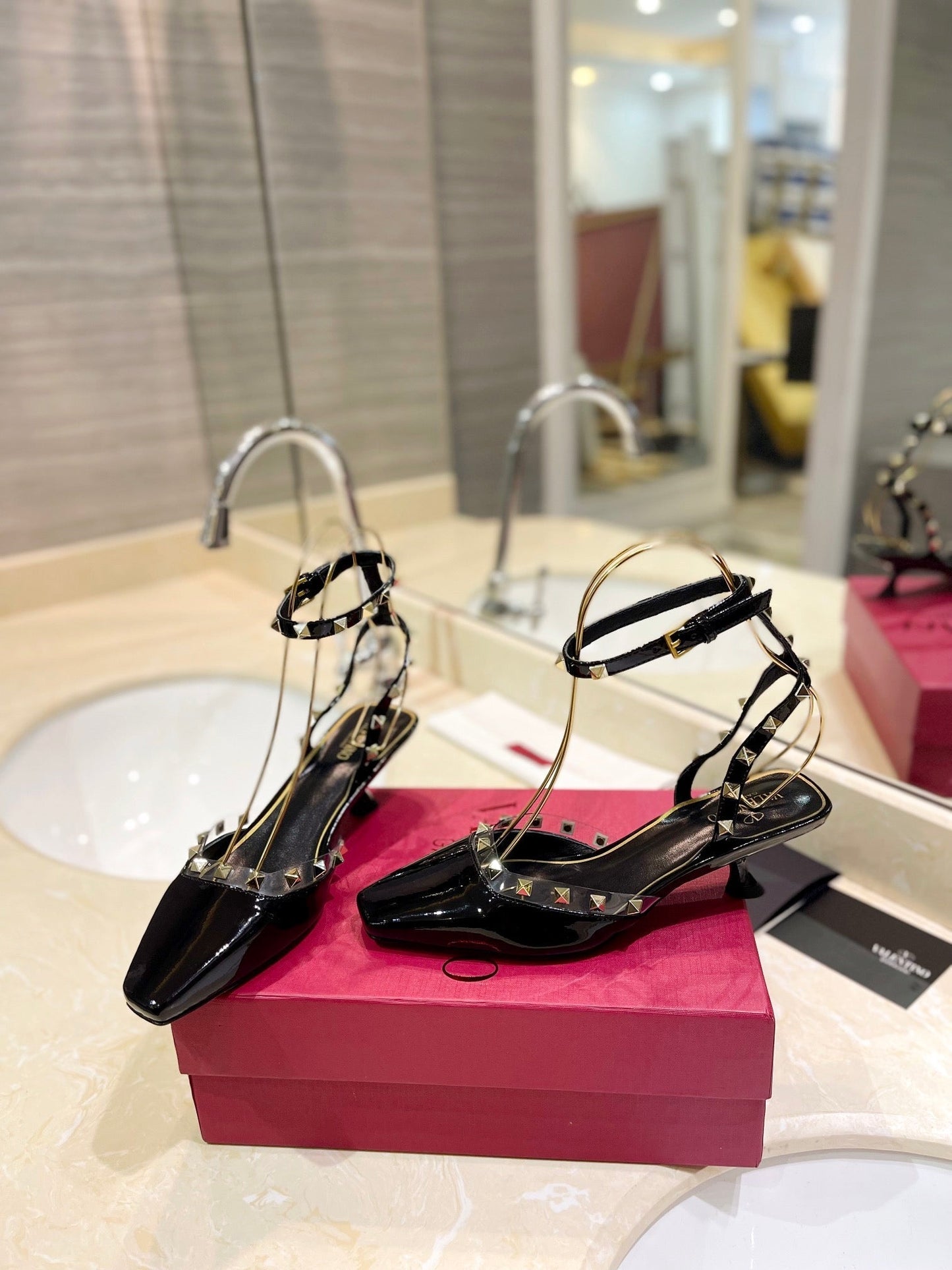 ROCKSTUD SLINGBACK IN BLACK CALFSKIN 50MM - 34