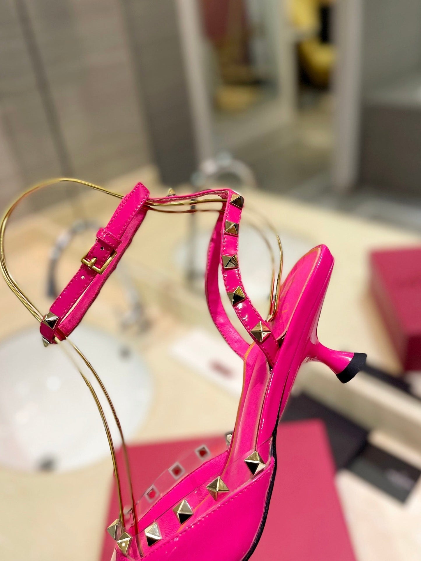 ROCKSTUD SLINGBACK IN BRIGHT PINK CALFSKIN 50MM - 34
