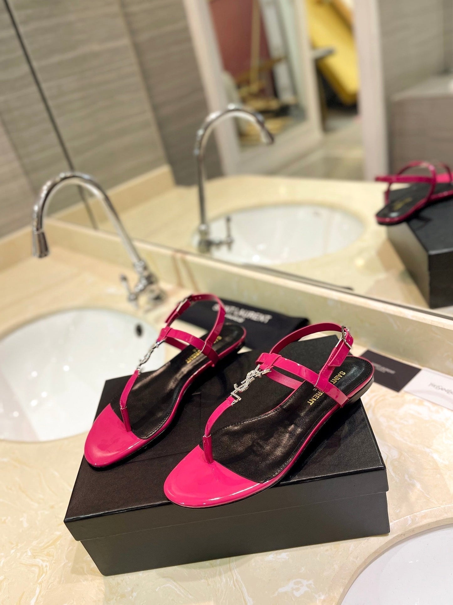 SL CASSANDRA SANDALS DEEP PINK POLISHED CALFSKIN - 35