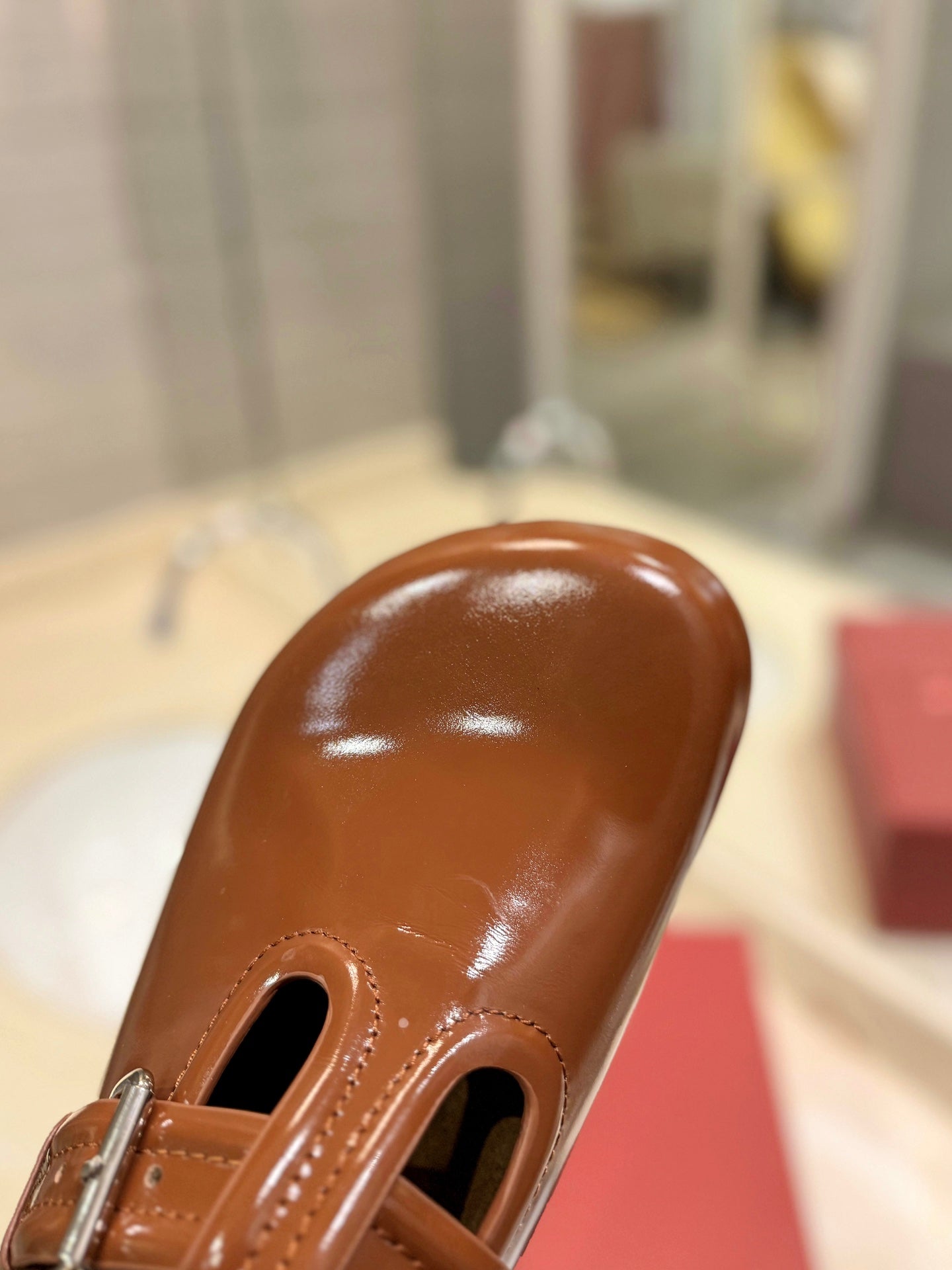 FUSSFRIEND BRONZE BROWN PATENT CALFSKIN LEATHER SABOT - 35