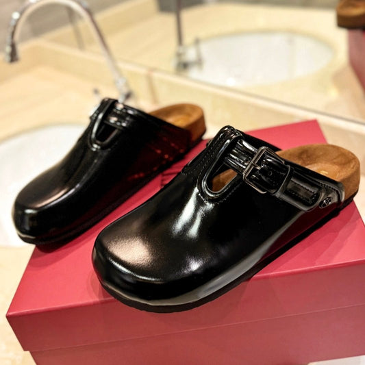 FUSSFRIEND BLACK PATENT CALFSKIN LEATHER SABOT - 35