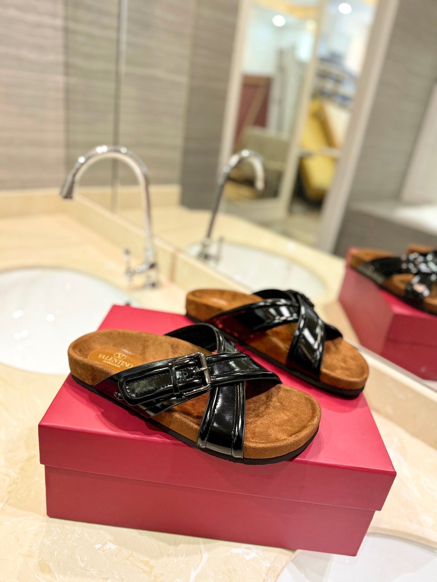 CROSSOVER - STRAP BLACK CALFSKIN SLIDE - 35