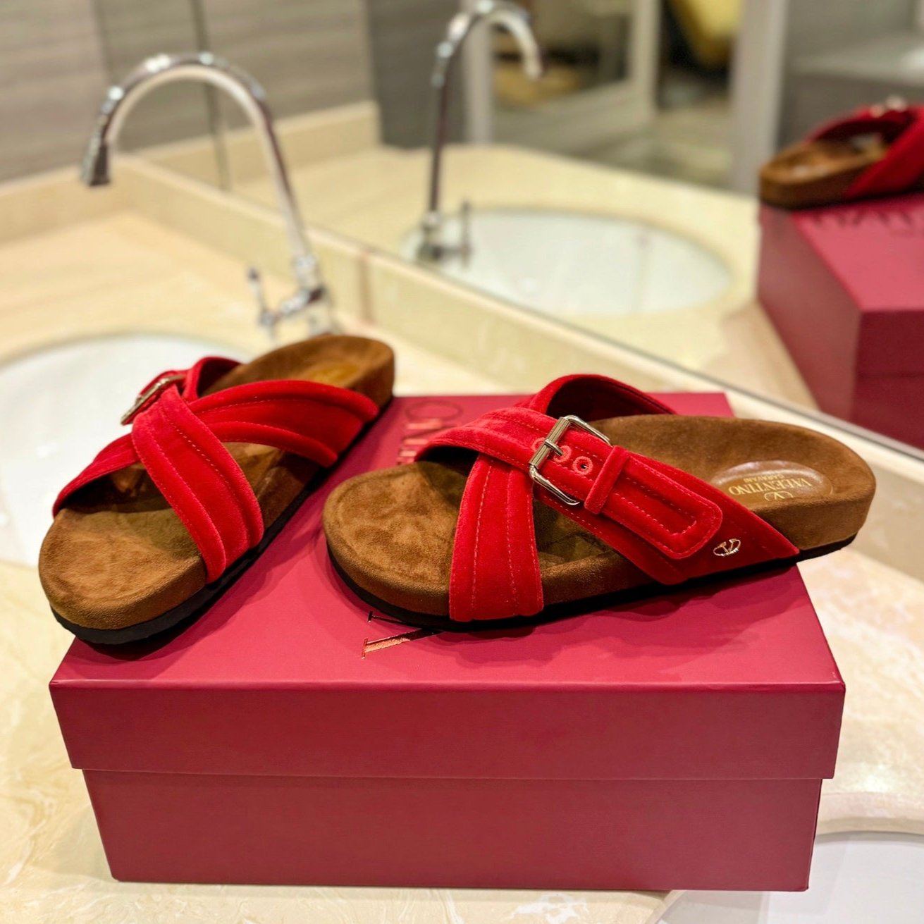 FUSSFRIEND CHERRY RED SILK VELVET SLIDE SANDALS - 35