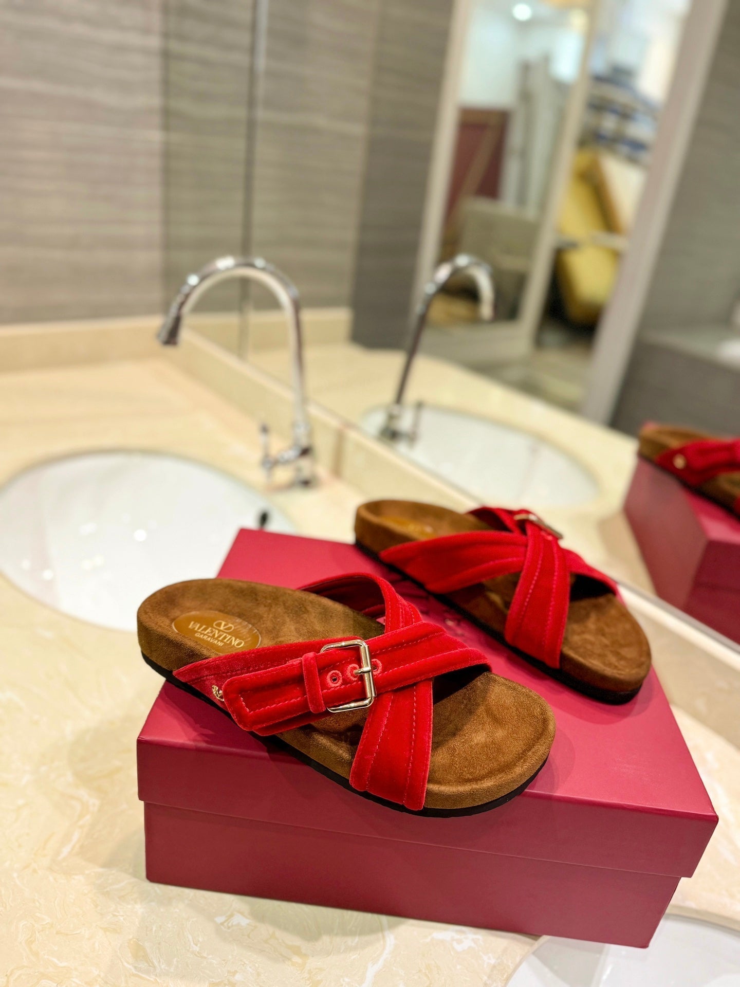 FUSSFRIEND CHERRY RED SILK VELVET SLIDE SANDALS - 35