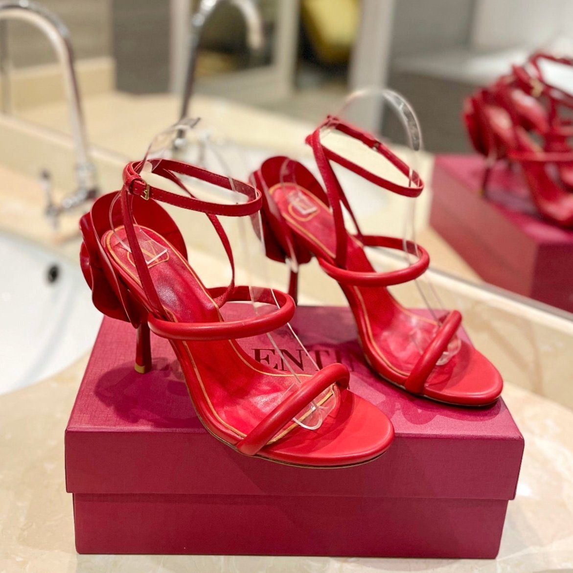 HIGH HEEL SANDAL 10 CM IN CHERRY RED CALFSKIN - 35