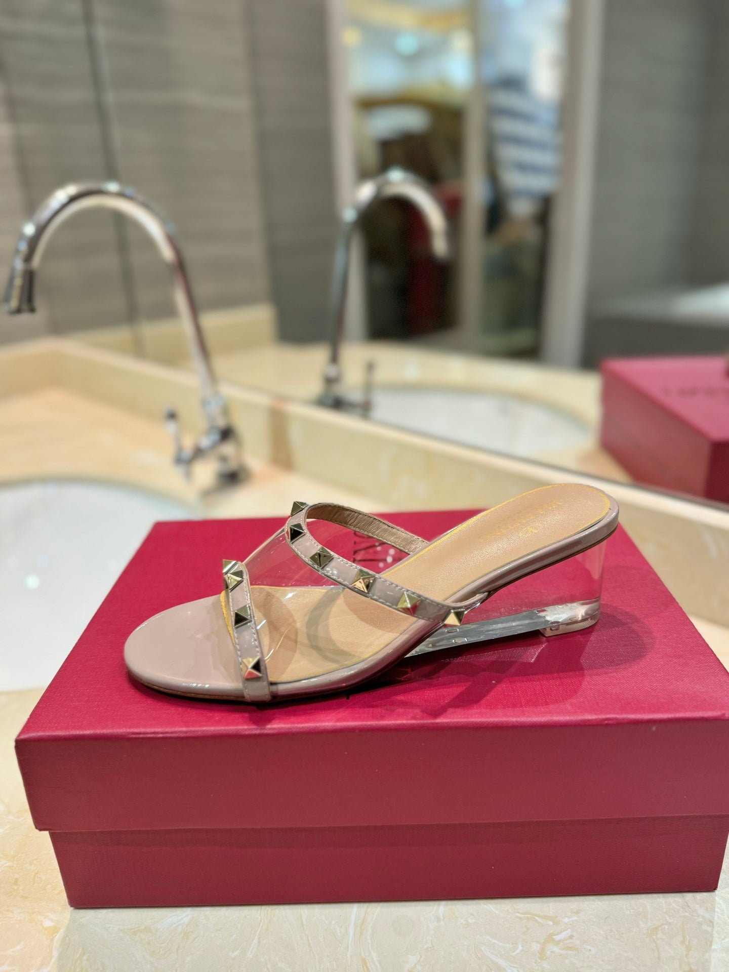 ROCKSTUD MULE SANDALS IN LIGHT PINK CALFSKIN AND TRANSPARENT PVC FILM - 34