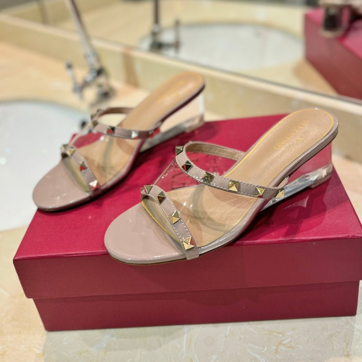 ROCKSTUD MULE SANDALS IN LIGHT PINK CALFSKIN AND TRANSPARENT PVC FILM - 34