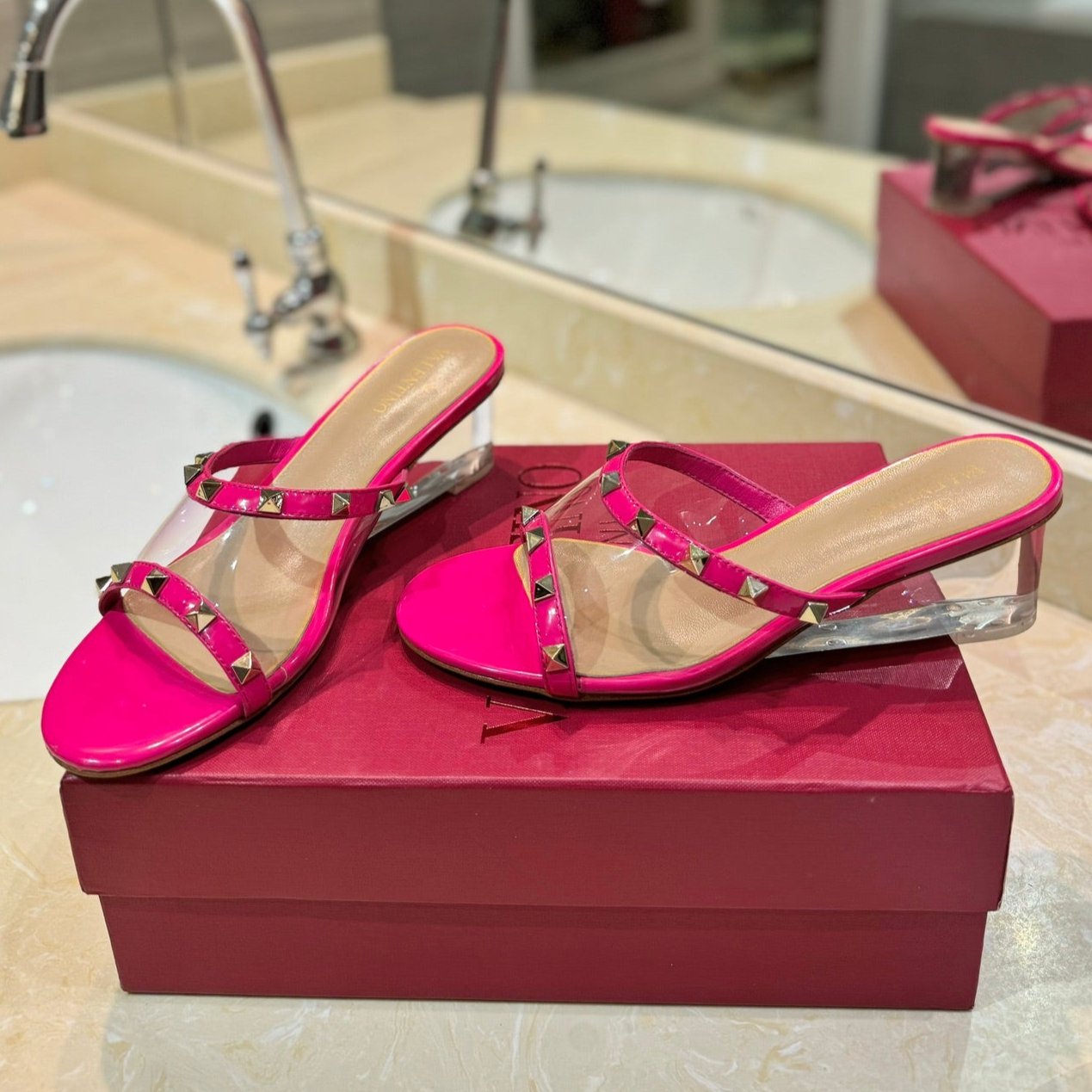 ROCKSTUD MULE SANDALS IN BRIGHT PINK CALFSKIN AND TRANSPARENT PVC FILM - 34