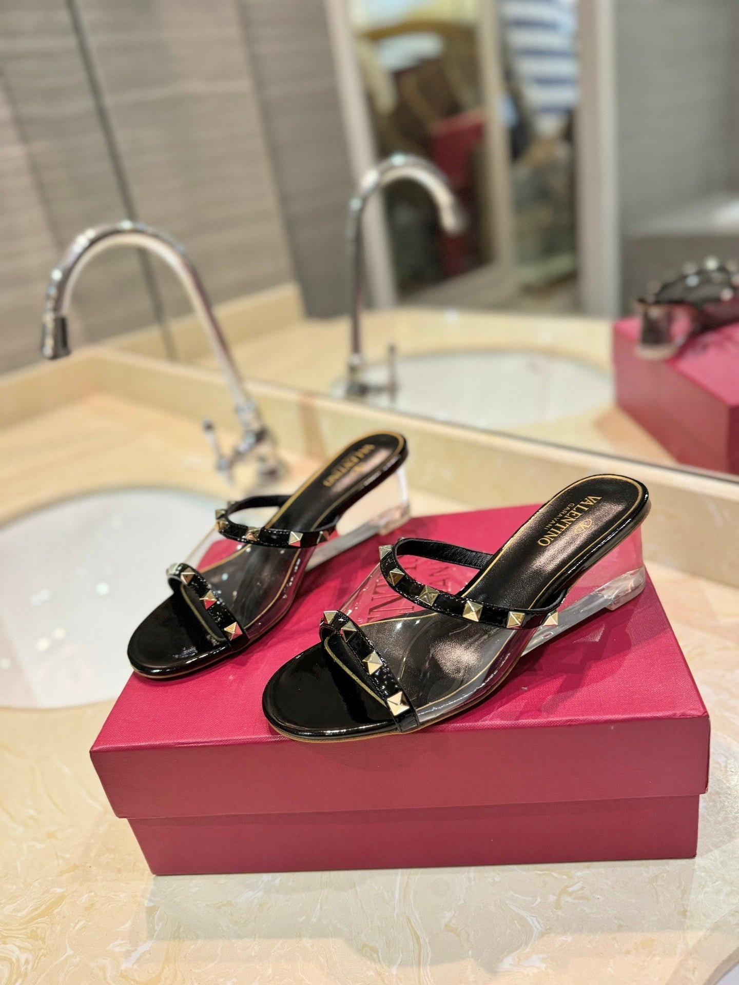 ROCKSTUD MULE SANDALS IN BLACK CALFSKIN AND TRANSPARENT PVC FILM - 34