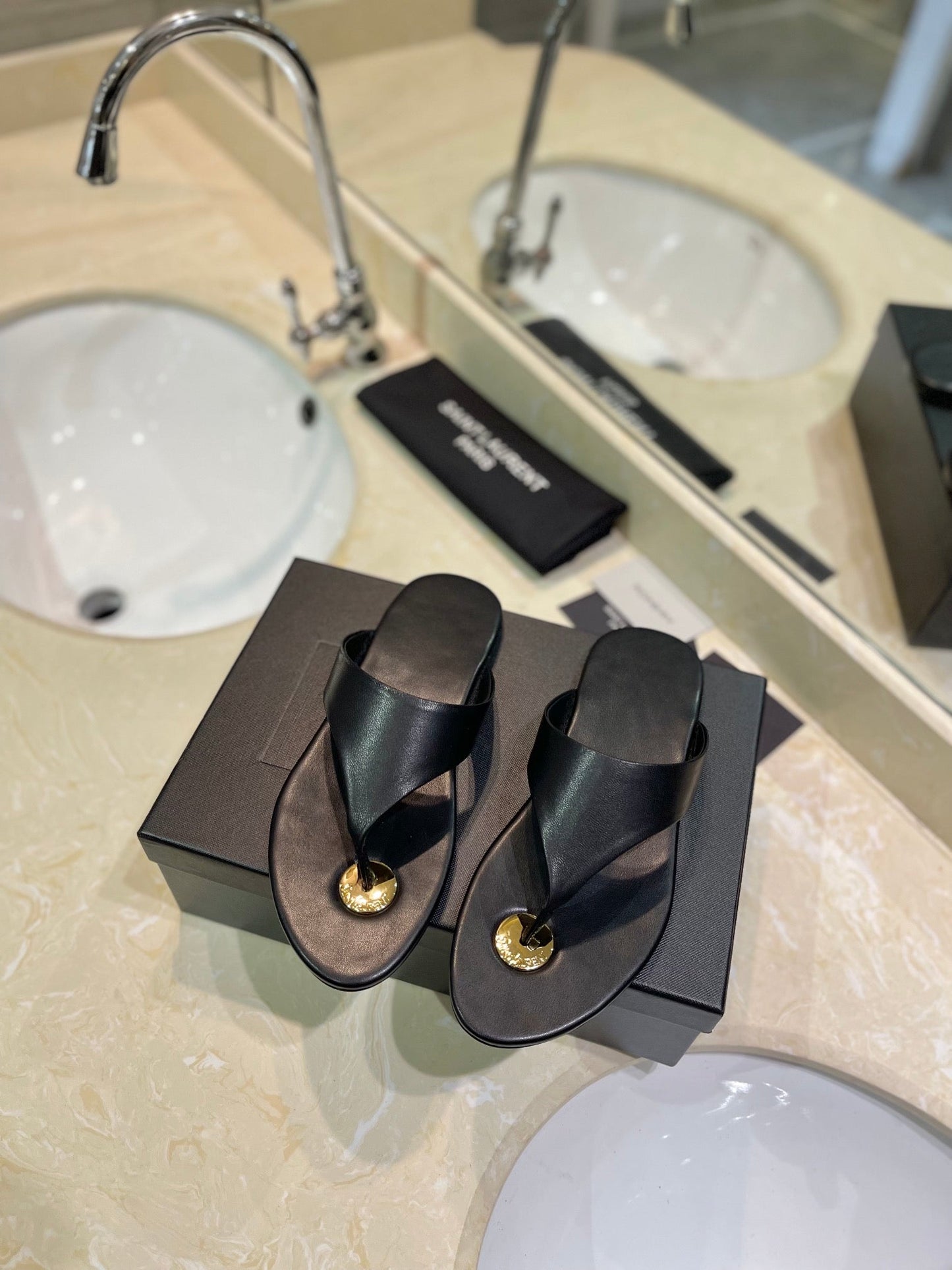 SL KOUROS THONG SANDALS BLACK CALFSKIN - 35