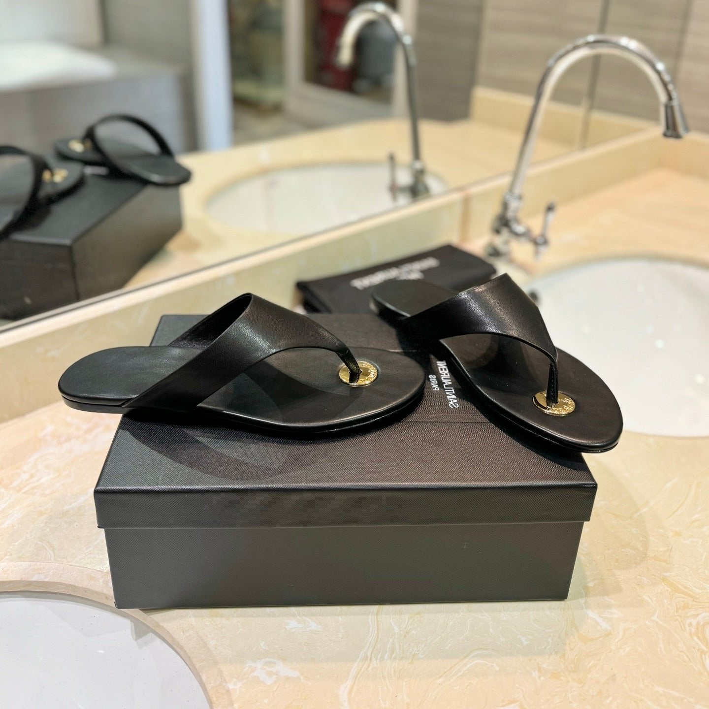 SL KOUROS THONG SANDALS BLACK CALFSKIN - 35