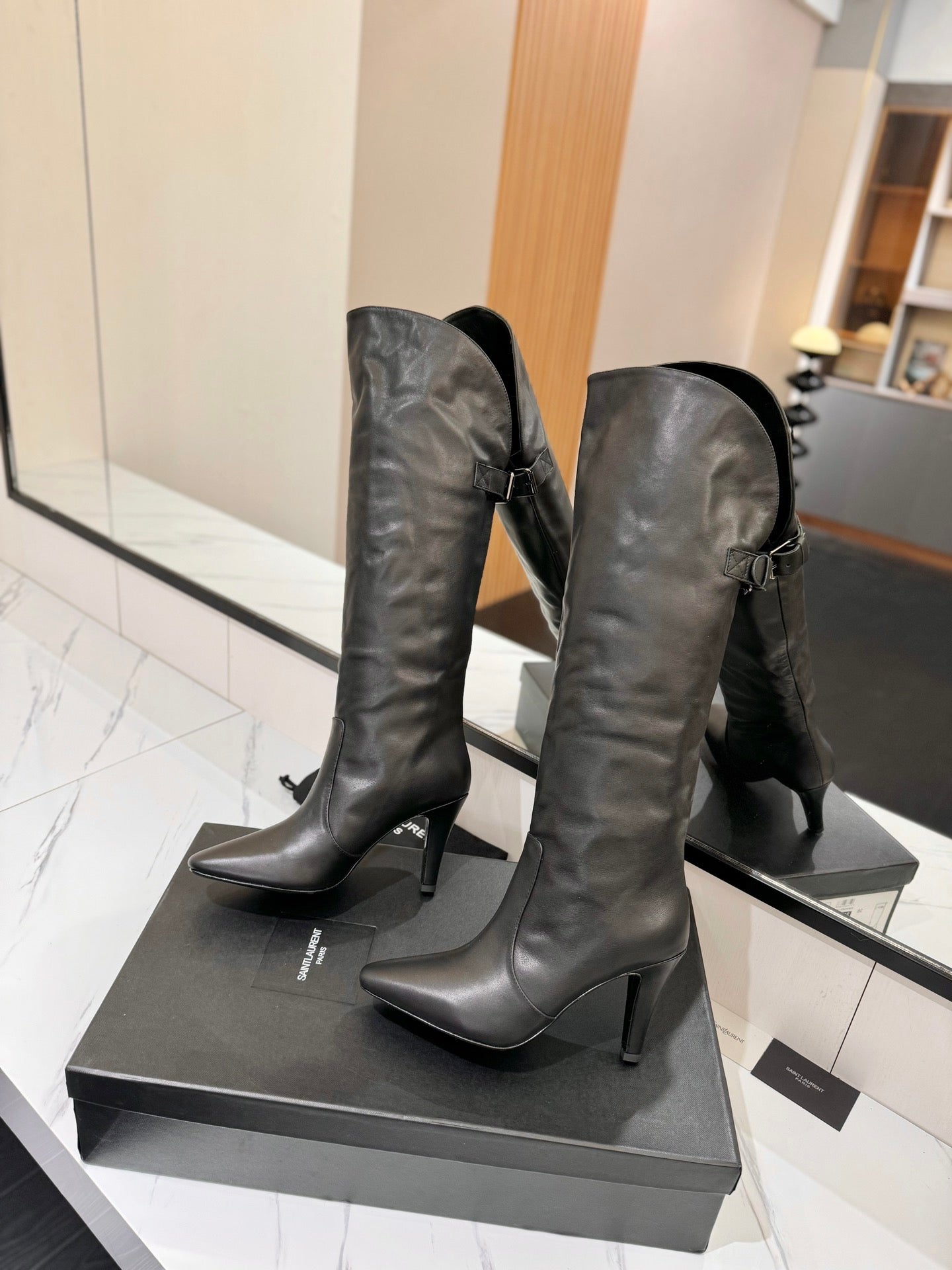 CLASSIC HIGH KNEE BOOTS IN BLACK CALFSKIN - 35