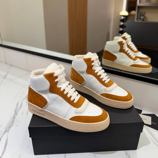 MID-TOP SNEAKERS IN WHITE PERFORATED LAMBSKIN AND BRONZE ORANGE SUEDE - 35