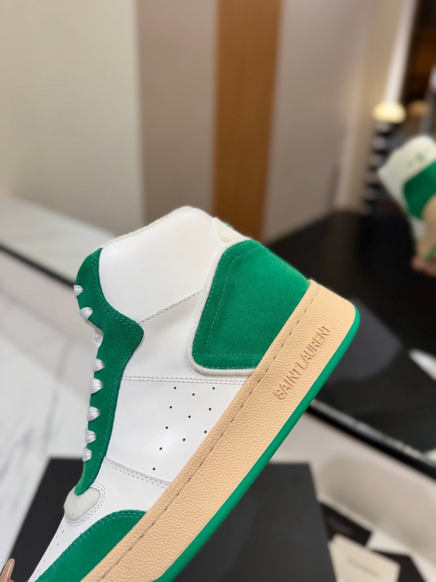 MID-TOP SNEAKERS IN WHITE PERFORATED LAMBSKIN AND GREEN SUEDE - 35