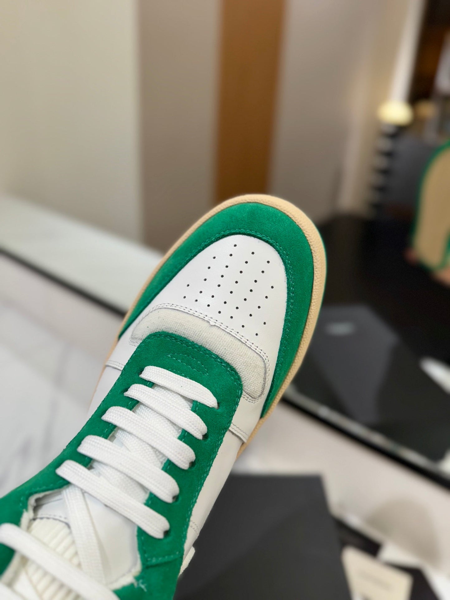 MID-TOP SNEAKERS IN WHITE PERFORATED LAMBSKIN AND GREEN SUEDE - 35