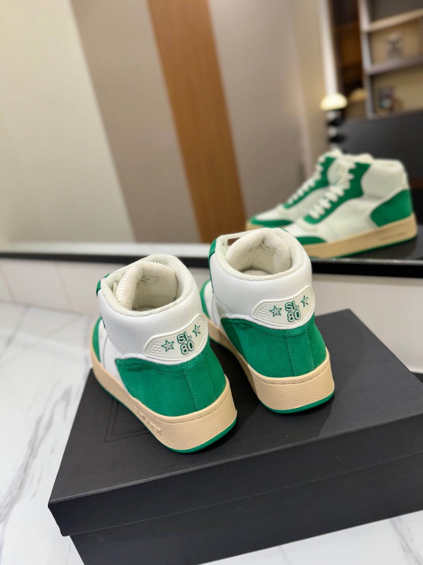 MID-TOP SNEAKERS IN WHITE PERFORATED LAMBSKIN AND GREEN SUEDE - 35
