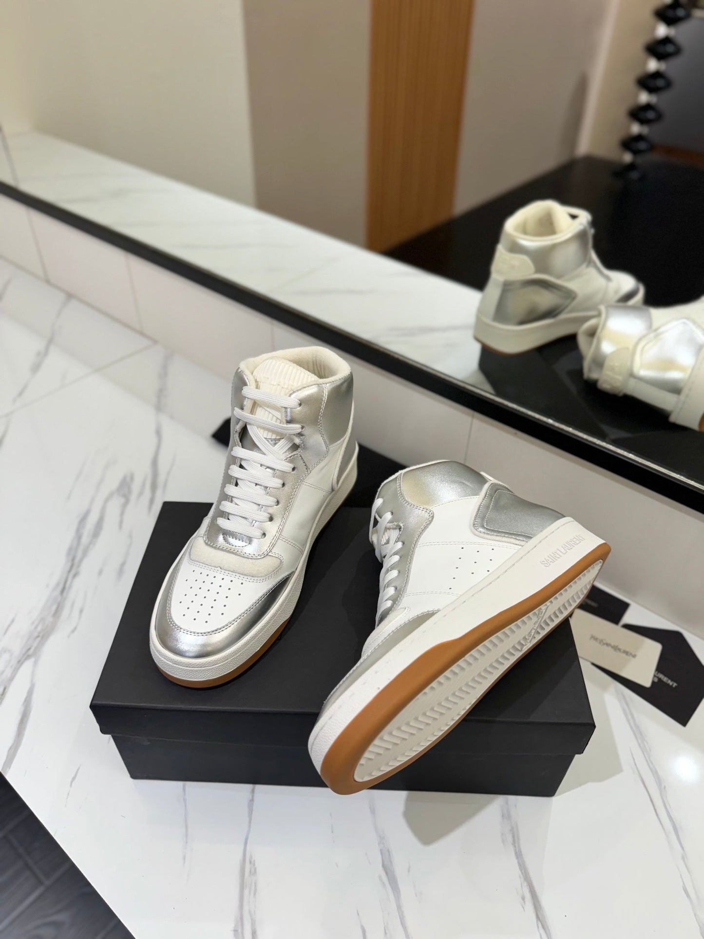 MID-TOP SNEAKERS IN SILVER MIX WHITE LAMBSKIN - 35