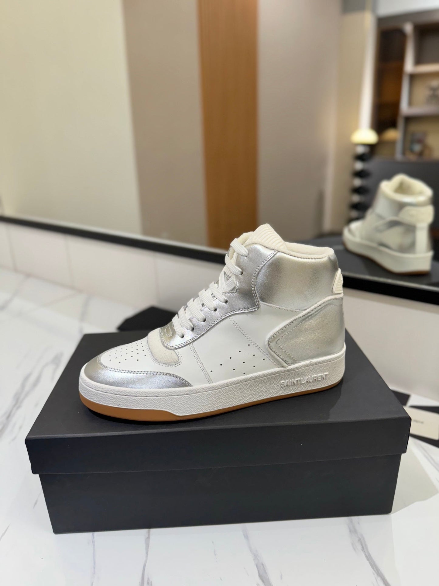 MID-TOP SNEAKERS IN SILVER MIX WHITE LAMBSKIN - 35