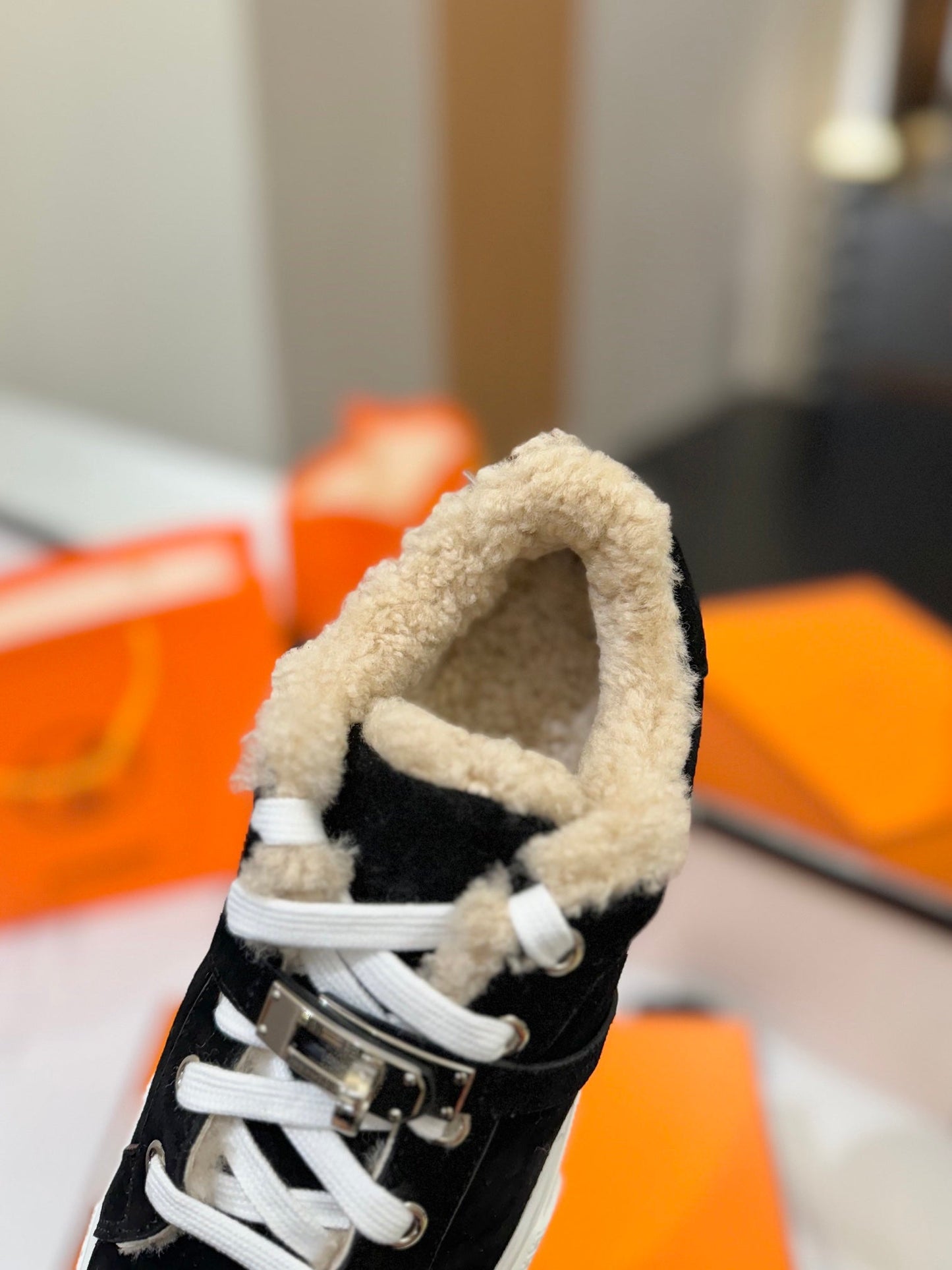 DAY SNEAKER IN BLACK SUEDE AND FLEECE LINING - 35