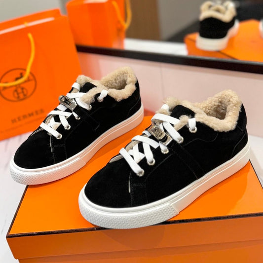 DAY SNEAKER IN BLACK SUEDE AND FLEECE LINING - 35